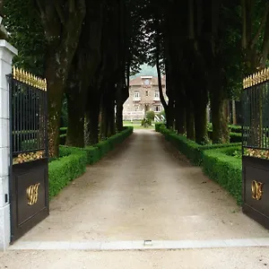 https://demeure-de-flore-lacabarede.midi-pyreneeshotels.com